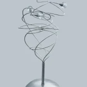 Seitenansicht Harco Loor Twister Lichtskulptur Höhe 63cm