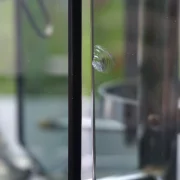 Zweite beschädigte Glasscheibe Veca Set Detailansicht Zustand