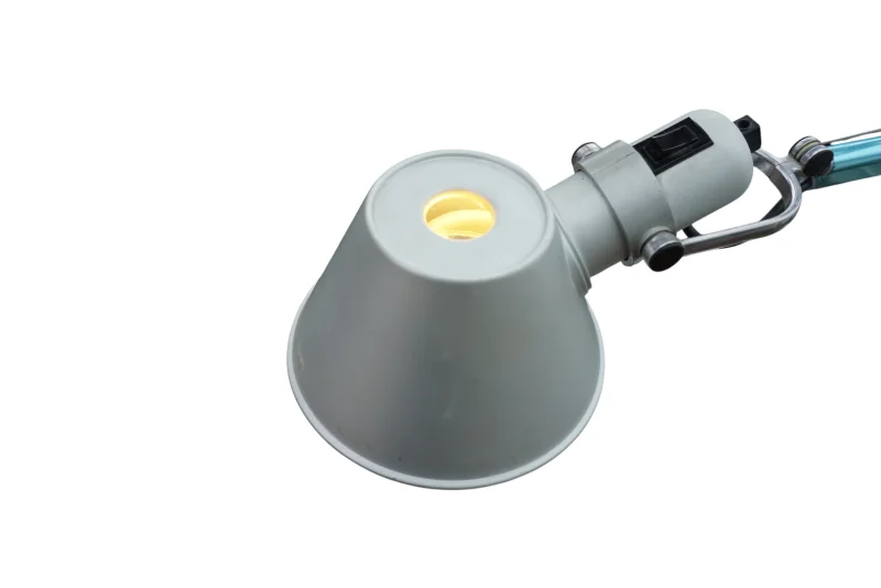 Konischer Aluminiumschirm mattsilber Artemide Tolomeo 360 Grad drehbar