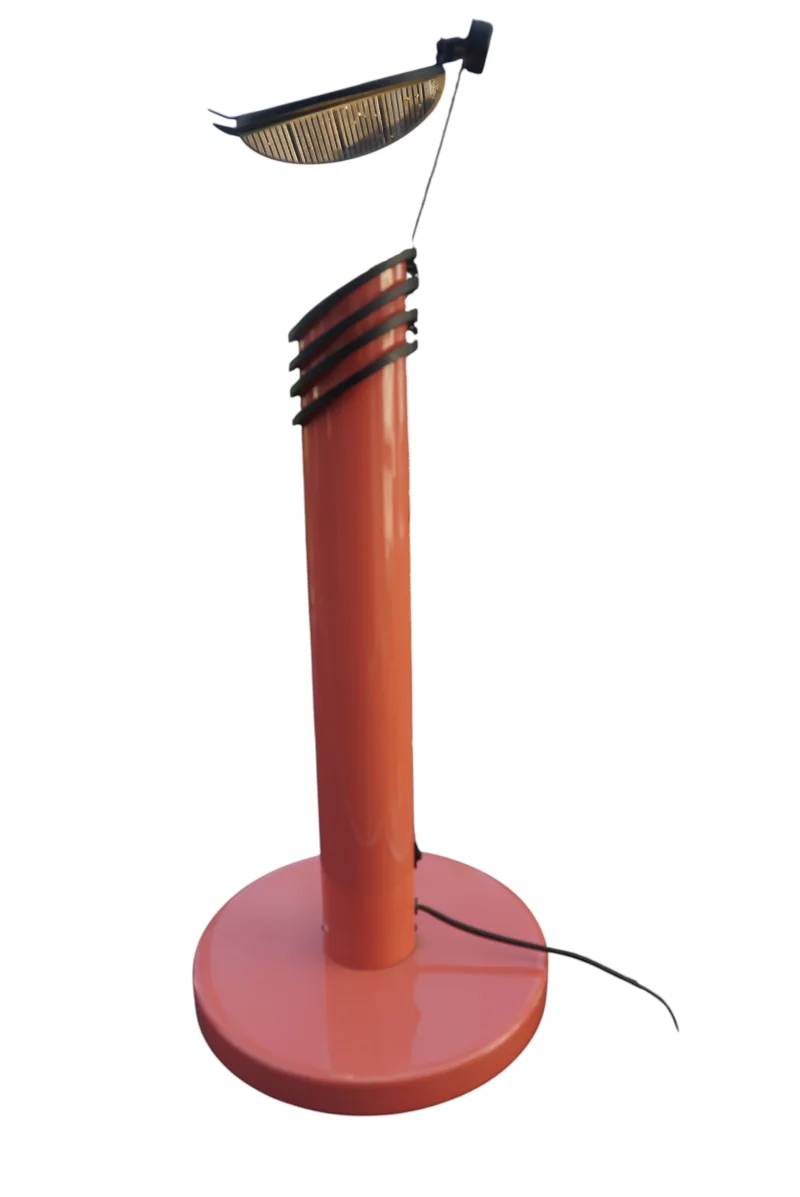 Ateljé Lyktan Skarabé 9936 table lamp salmon Sweden 1982, halogen clamp lamp