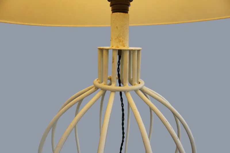 Skulpturaler Fuß Jean Royère Mille Patte Stehlampe organische Linienführung
