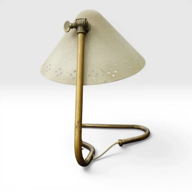 Gnosjö Konstsmide GK14 Vintage Swedish Desk Lamp by Erik Wärnå, Salmon Wrinkle Lacquer