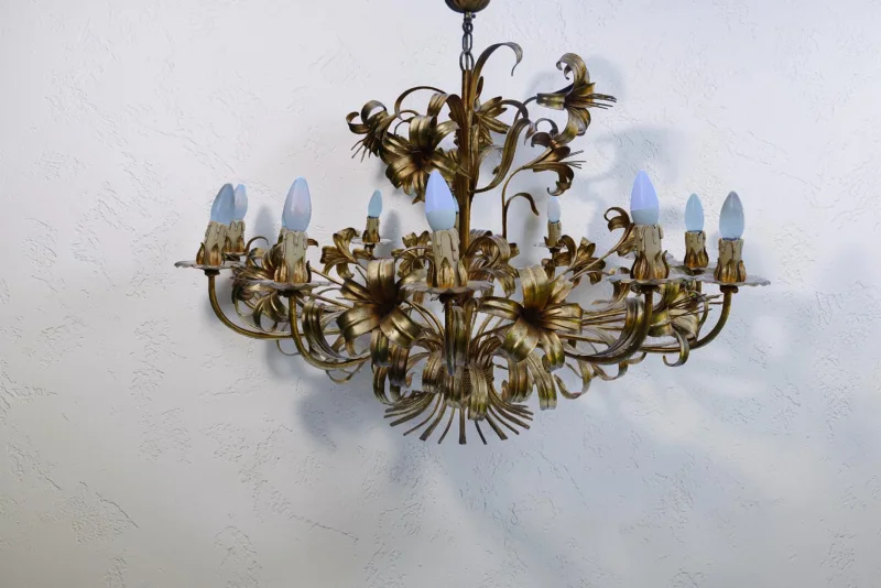 Hans Kögl Lily 12-Light Vintage Florentine Gilt Tole Chandelier