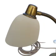 Cremeweißer Metallschirm Bertil Brisborg NK Tischleuchte 32962 Swedish Modern